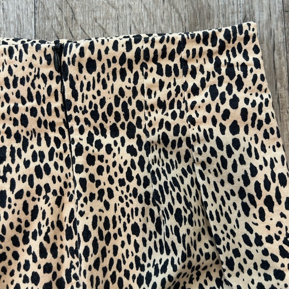 BRANDY MELVILLE | LEOPARD PRINT SKIRT (XS) - Picture 7 of 8